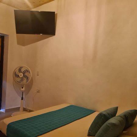 Hotel Alcazar Real Utica Екстер'єр фото