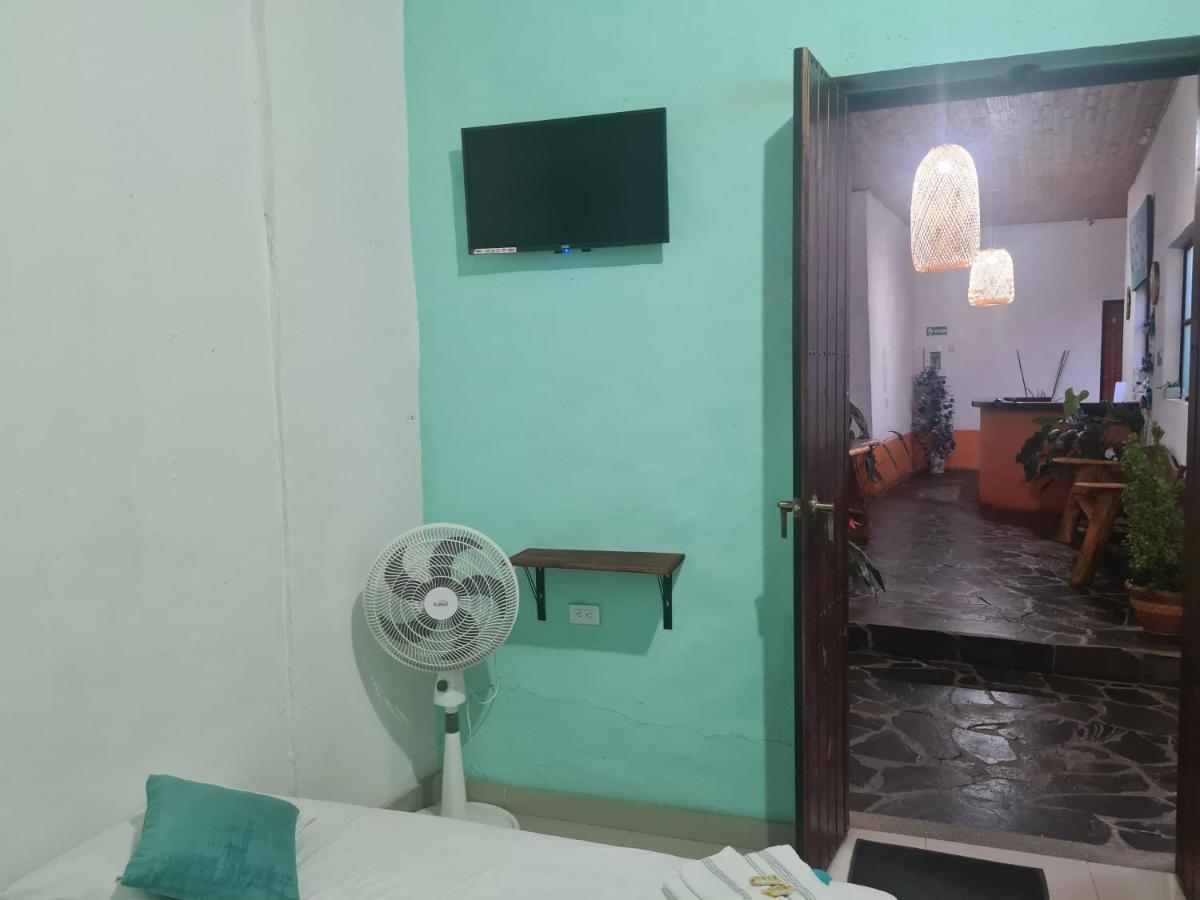 Hotel Alcazar Real Utica Екстер'єр фото